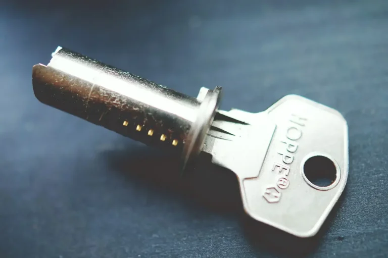 BS 3621 and TS 007 locks explained – euro cylinder lock and key, Locksmith Sheffield guide to what insurance approved means for homes in Sheffield
